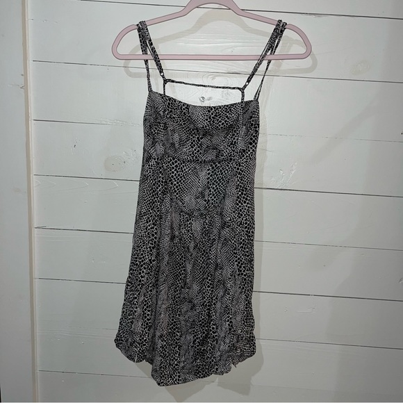 Free people open back dress. Perfect condition. - Picture 3 of 5